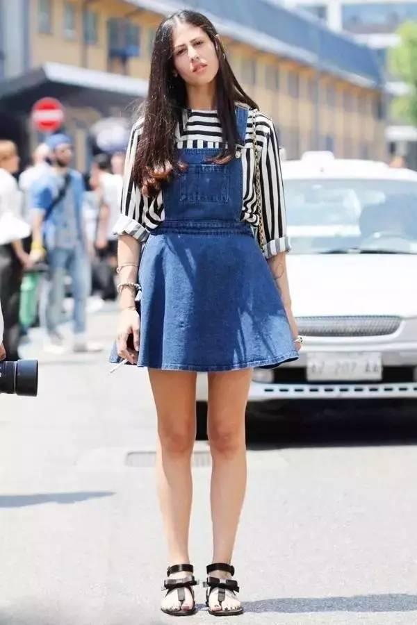 牛仔背带裙明星,明星演绎时尚背带裙魅力