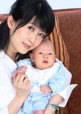 明星亲子相片,明星亲子温馨瞬间大盘点