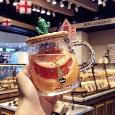 网红简约牛奶杯照片,时尚与实用的完美结合